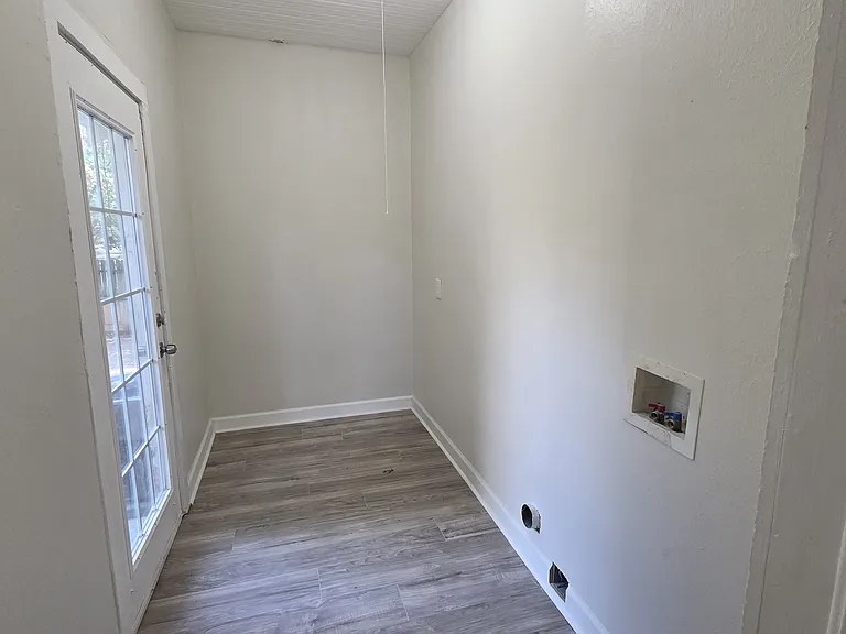 2805 S Jennings Ave — Photo 14