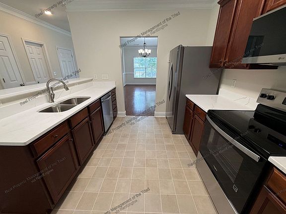 5th image of 3821 Marble Dr