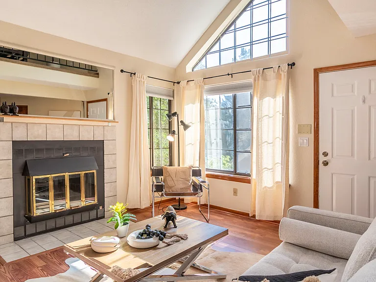 5950 Gunbarrel Ave #E — Photo 12