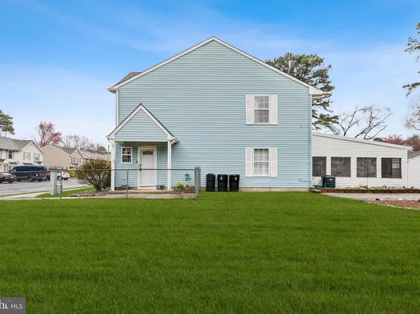 64 Grant Ln, Berlin, NJ 08009