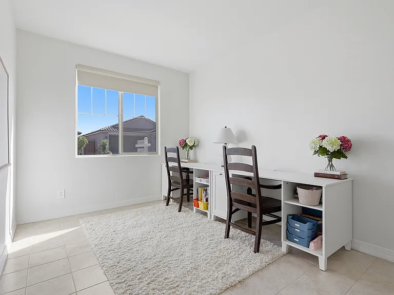 20234 W Turney Ave — Photo 4