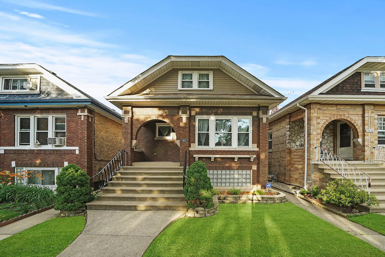 1633 Cuyler Ave photo 1