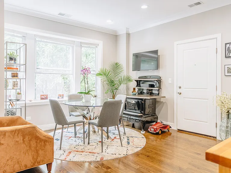 1752 W Catalpa Ave #2W — Photo 10