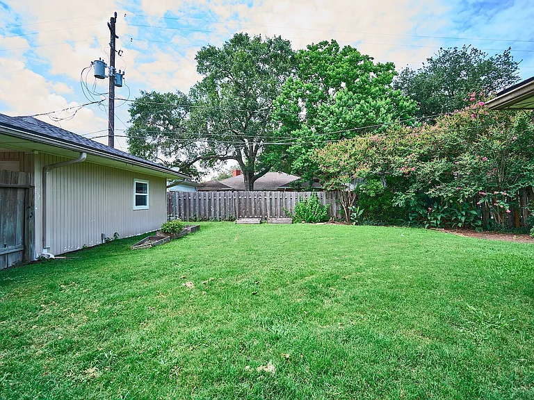 5506 Dumfries Dr — Photo 20