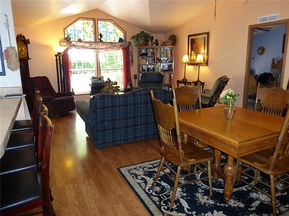 3rd image of 12941 Campbell Ln SE