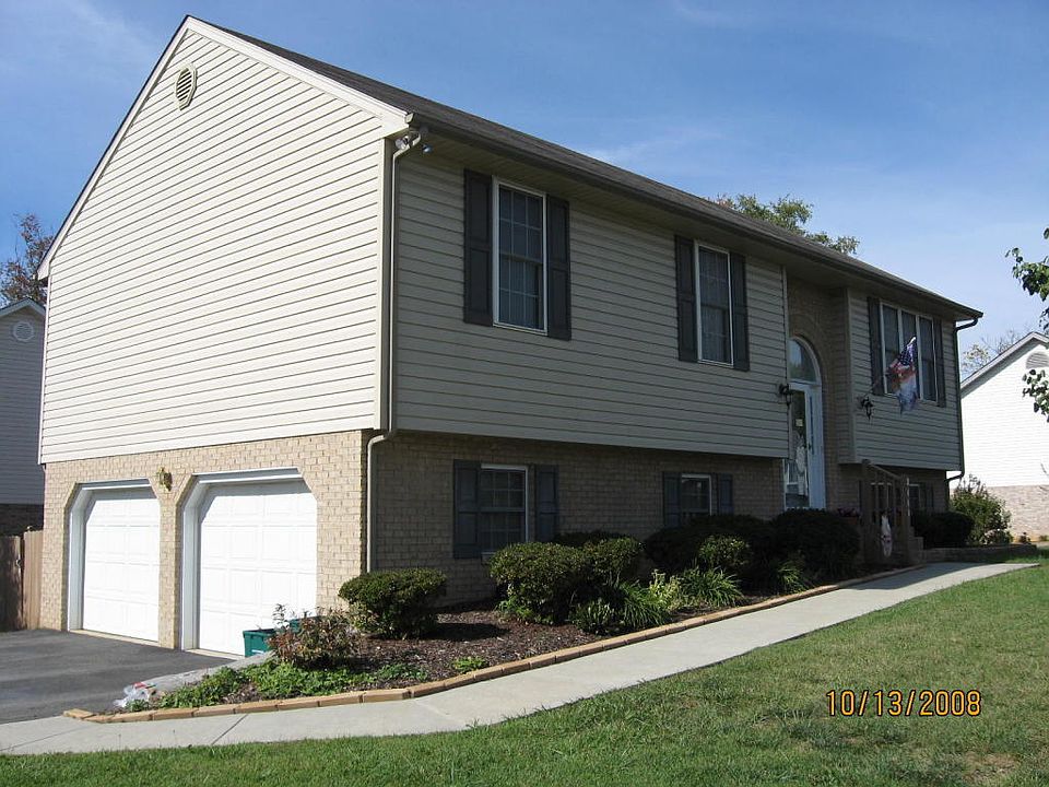 1st image of 2111 Temple Dr NW
