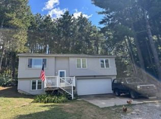 9520 Bates Rd, Williamsburg, MI 49690