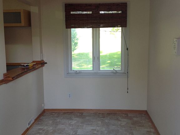 5th image of 744 Maryland Ave W