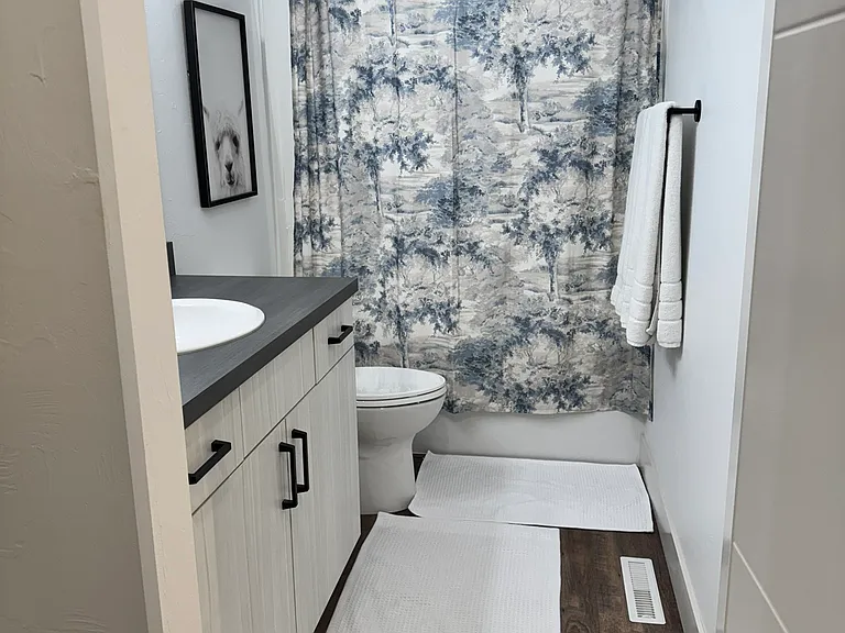 5340 Amherst Dr — Photo 30