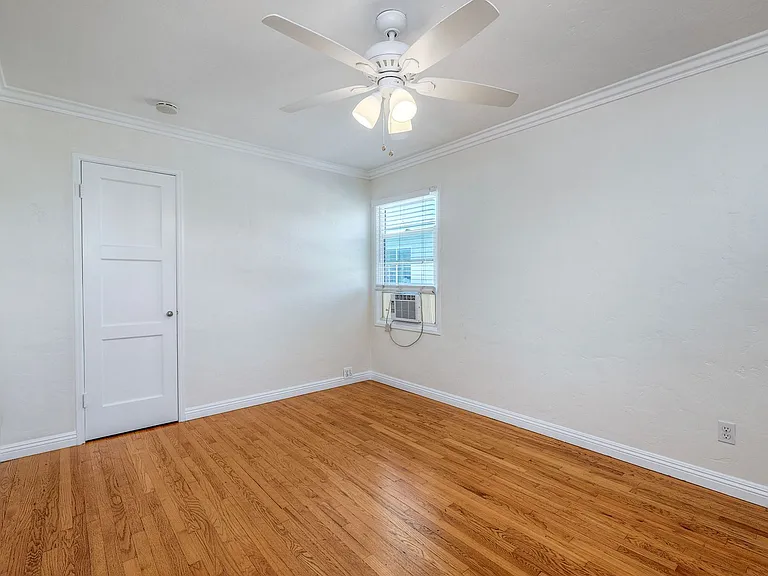 8800 Hayes St — Photo 20