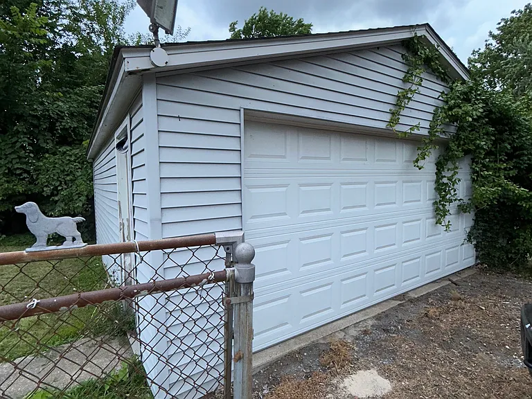 905 W Monroe St — Photo 4