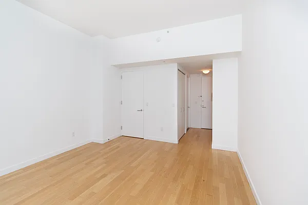 Rented by Real Broker NY LLC | media 19