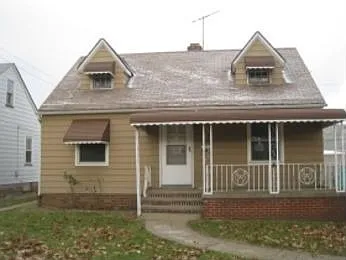 11916 Kensington Ave photo 1