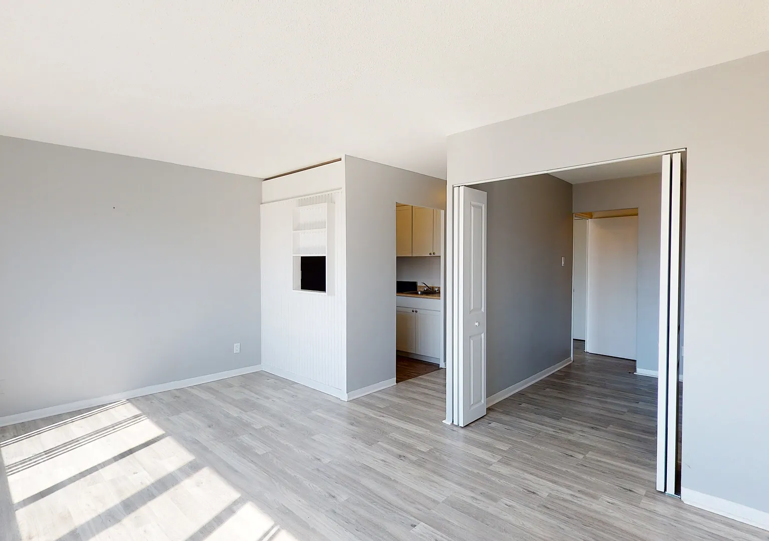 Enfield Apartments — Photo 2