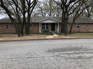 400 Carolyn Rd, Nocona, TX 76255