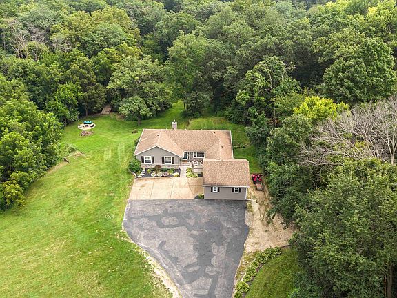 4th image of 2260 Tara Ln