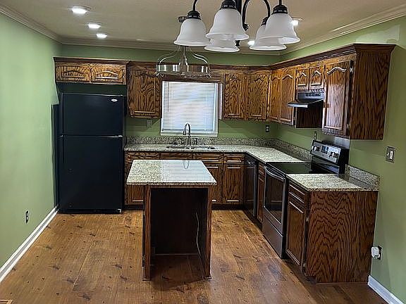 3rd image of 362 Mooneyhan Rd