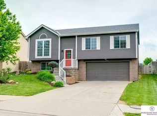 17354 Ruggles St, Omaha, NE 68116