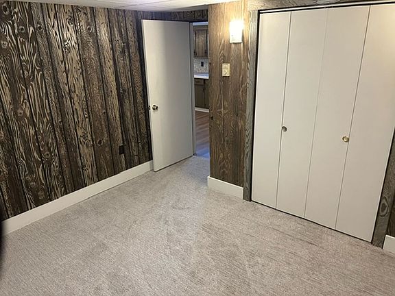 3rd image of 426 N Market St APT 9