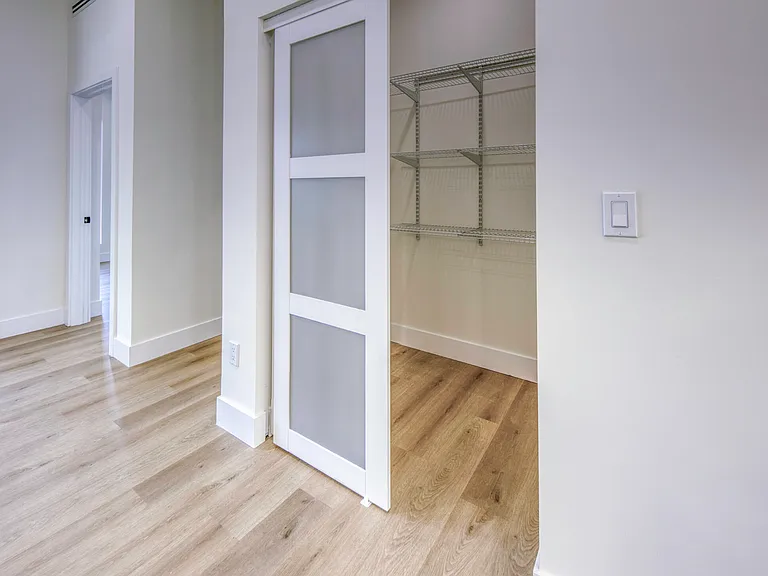 4855 Elmhurst Rd — Photo 22