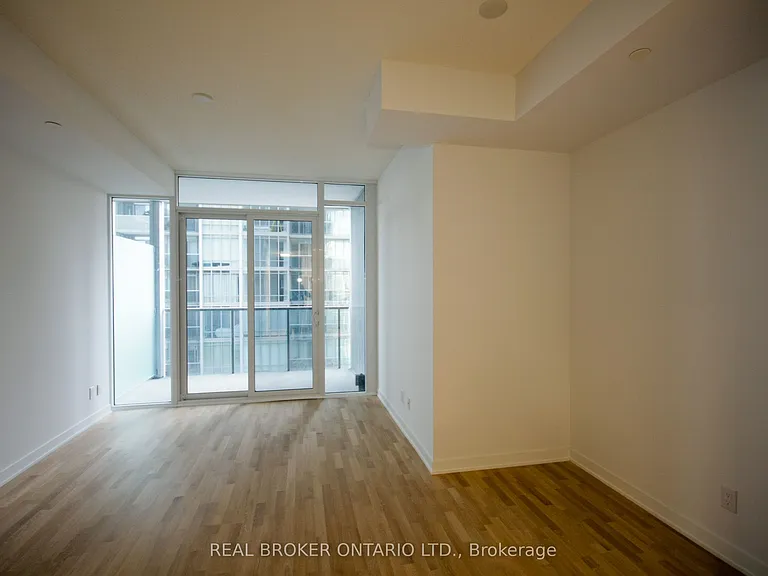 90 Park Lawn Rd #702 — Photo 7