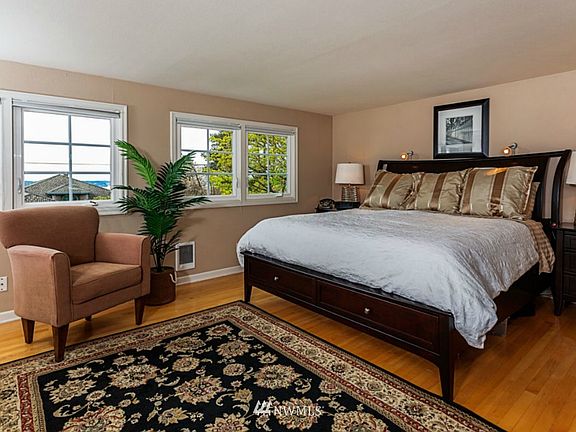5th image of 4901 Harbor View Drive