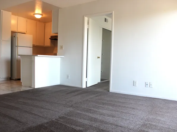 450 E 4th St APT 319, Santa Ana, CA 92701