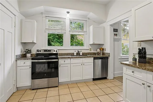 2526 Jefferson Ave — Photo 14