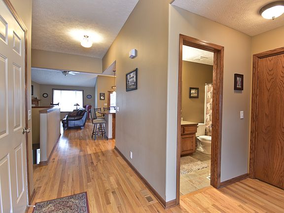 3rd image of 16919 Joanne Dr