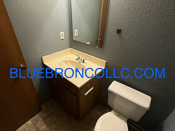 3rd image of 411 NE Churchill St