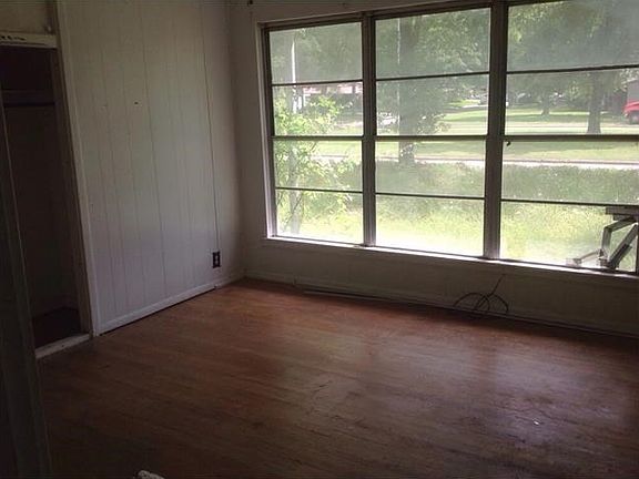 5th image of 311 Calhoun Dr