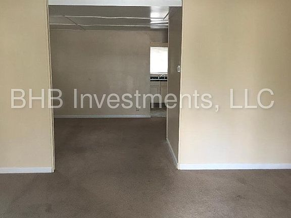 4th image of 3302 N Whittier Pl
