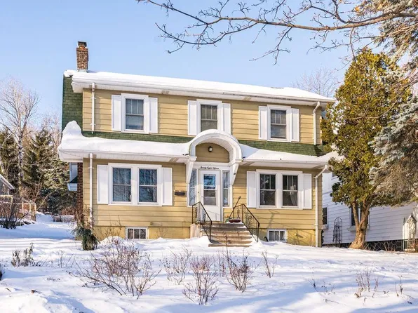 2815 E 2nd St, Duluth, MN 55812