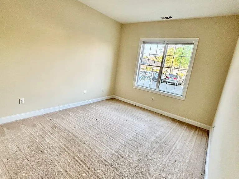 5215 Center St #103 — Photo 6