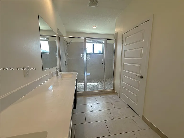 4713 NW 84th Ct — Photo 13