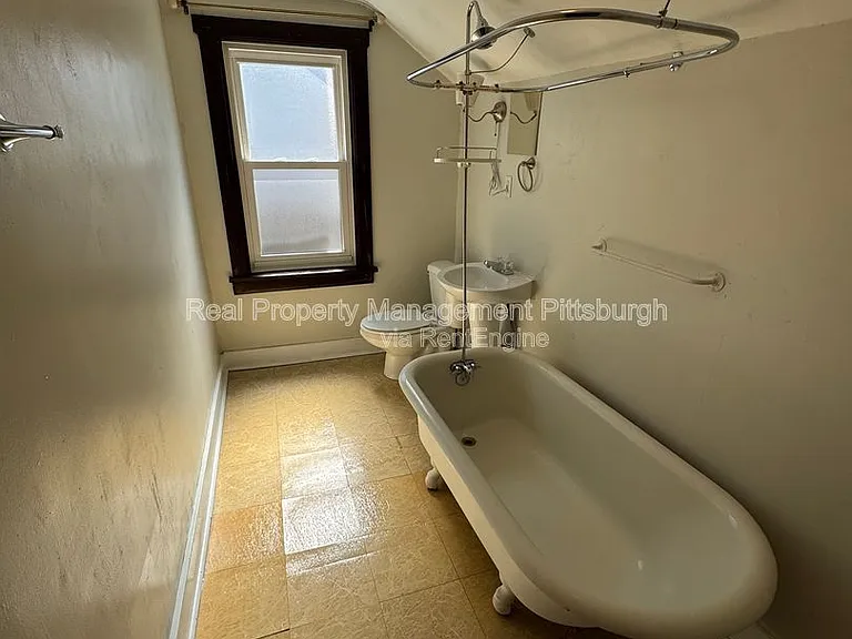 5622 Darlington Rd — Photo 18