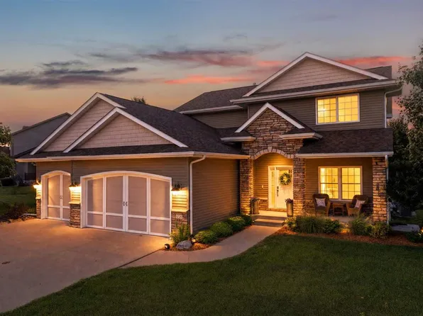1720 Silver Maple Trl, North Liberty, IA 52317