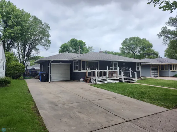 305 24th Ave N, Fargo, ND 58102