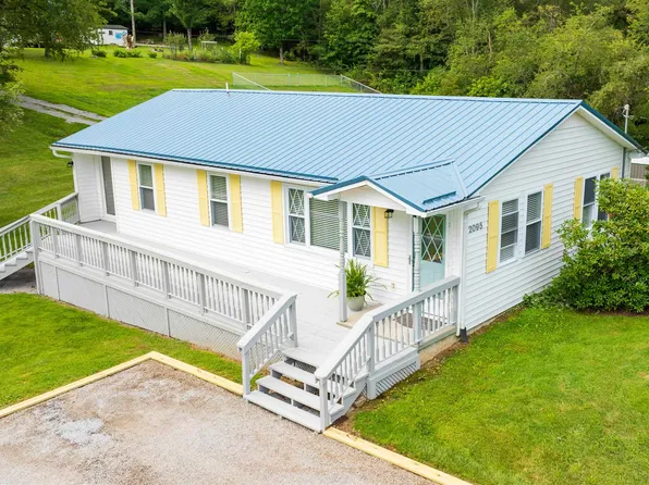 2095 W Ridge Rd, Wytheville, VA 24382