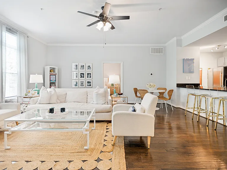 2305 Worthington St #213 — Photo 5