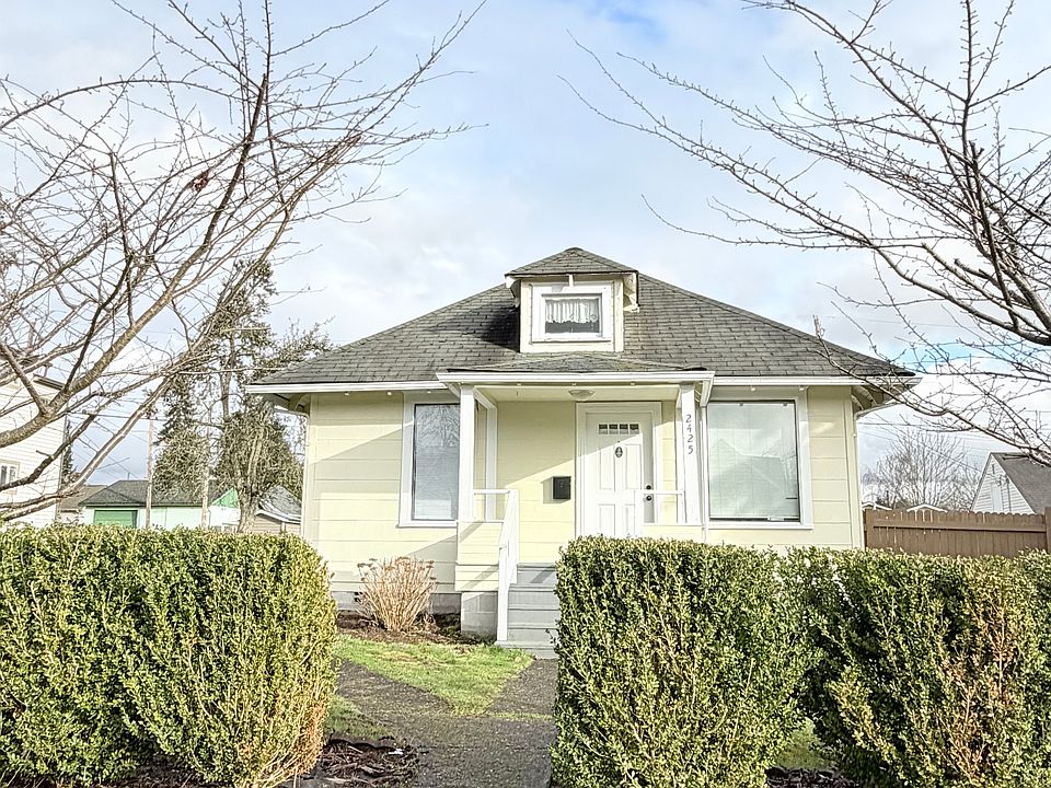 1st image of 2425 State St