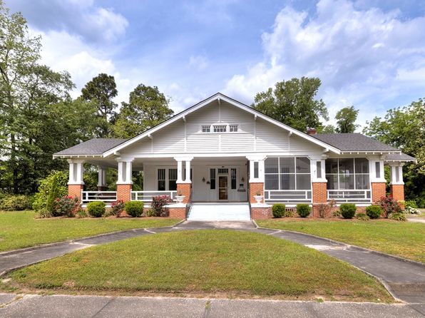 124 Singletary Ave, Lake City, SC 29560