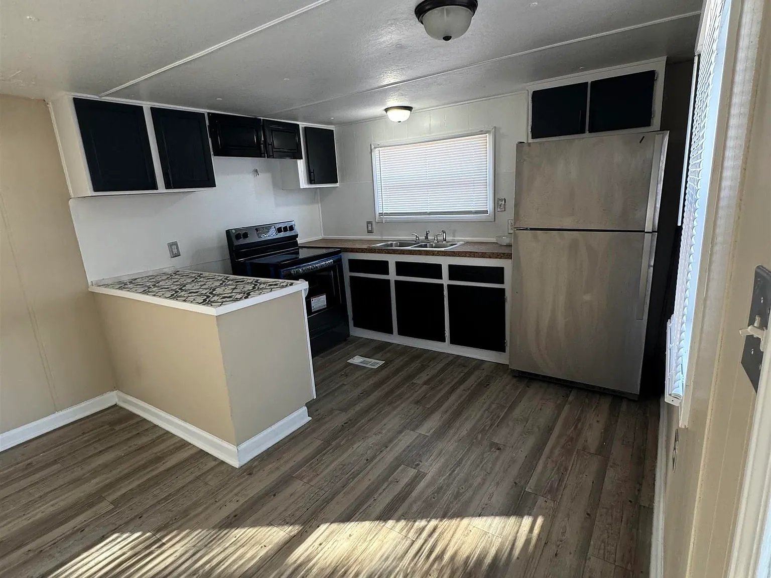 2 bed, 784 sqft, $950 — Photo 4