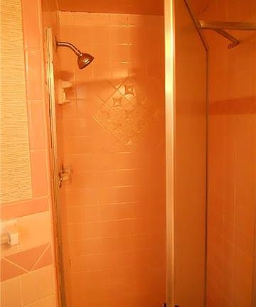 5th image of 2402 Kent Cir