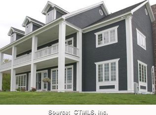 4 Moosehorn Hill Rd, West Granby, CT 06090