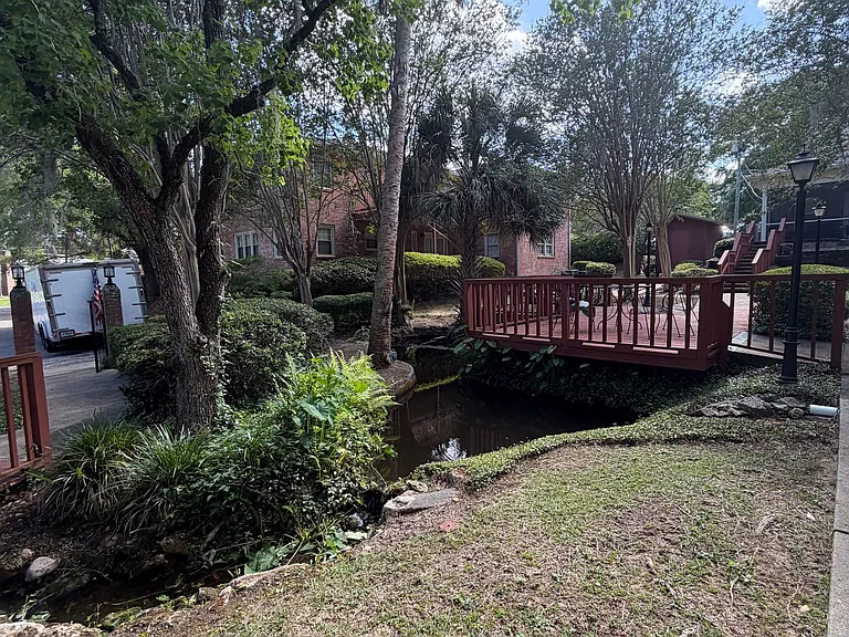 Large Studio Condo Downtown Walking Distance to the Florida State Capitol — Photo 9