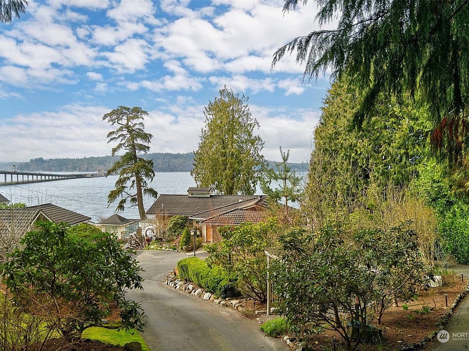Incredibly RARE offering...no-bank waterfront AND breathtaking Olympic Mountain views!>