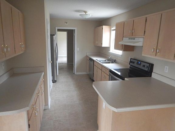 2nd image of 2261 Las Vegas Trl