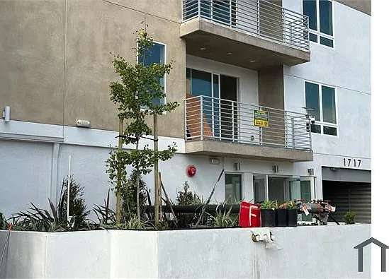 Building Photo 5