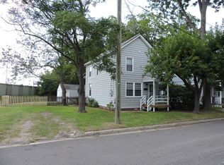 202 Cooper St, Hampton, VA 23669